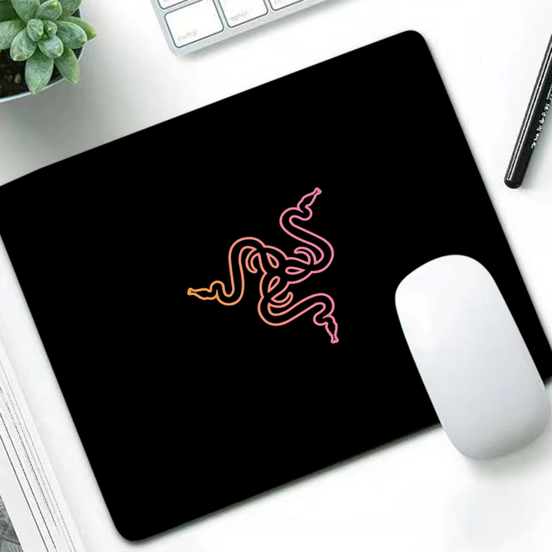 Tablet With All Accessories - لوحة ماوس فاخرة من Razer، حصيرة